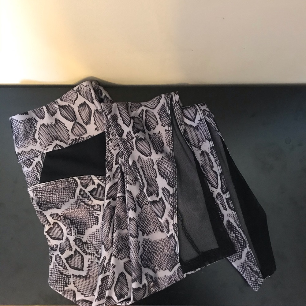 Onzie workout legging